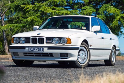 1990-BMW-E34-M5-heritage-main.jpg