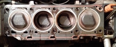 pihnilo na vseh 4 ih cyl ? zdaj iscem boljso dihtungo z pravimi fiji torej ker je 1.6 mora bit 86 mm ne pa 90mm .. na setu pa pisalo da je za m10b16 - m10b20 (kar ni logicno)