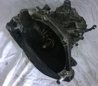 50 EUR menjalnik opel F13 pogon spredaj