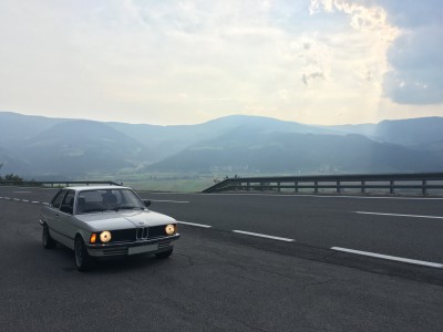 Na poti navzgor z razgledom na Koroško