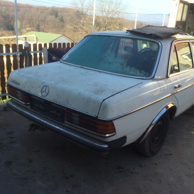 MB W123_3.jpg