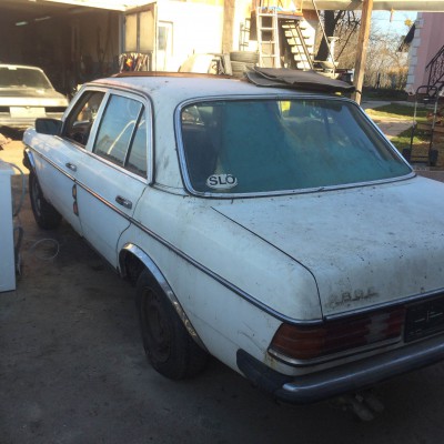 MB W123_4.jpg